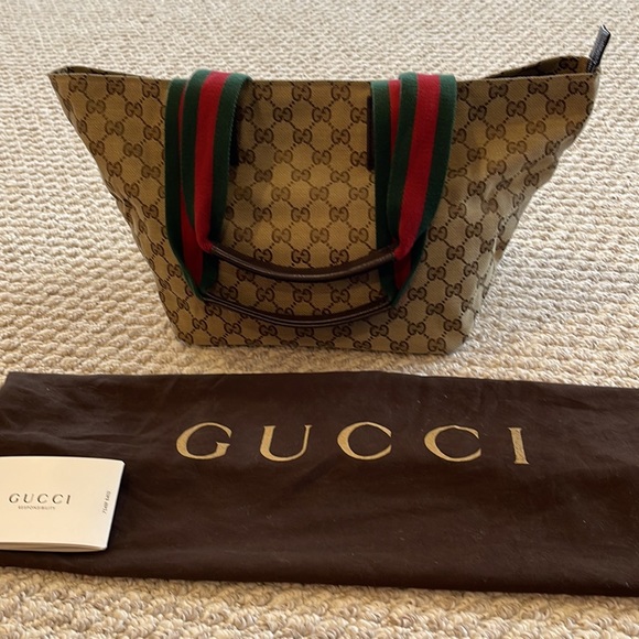 Gucci hand bag, shoulder bag. - Picture 2 of 5